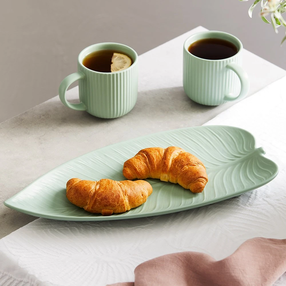 Alex Liddy Harley II Leaf Platter 39cm Sage 4 Alex Liddy Harley II Leaf Platter 39cm Sage - Image 2